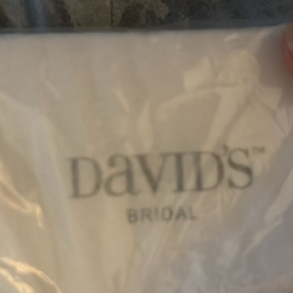 v-neck tiered lace maxi dress - Picture 3 of 4